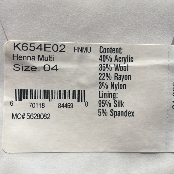 St. John Two Piece Set - Picture 7 of 7